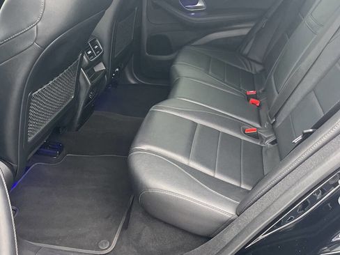 Used 2022 Mercedes-Benz GLE 350 4MATIC image 3