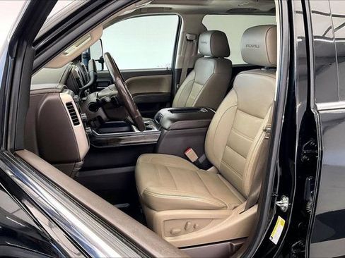 Used 2016 GMC Sierra 2500 Denali w/ Duramax Plus Package AWD/4WD image 16
