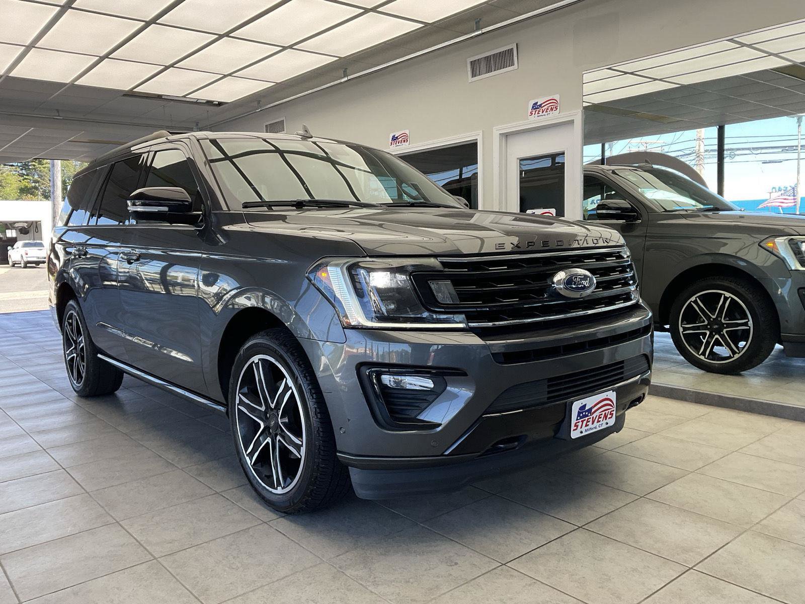 Used 2019 Ford Expedition Limited w/ Equipment Group 303A AWD/4WD image 1