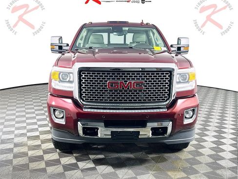Used 2016 GMC Sierra 2500 Denali w/ Duramax Plus Package image 2
