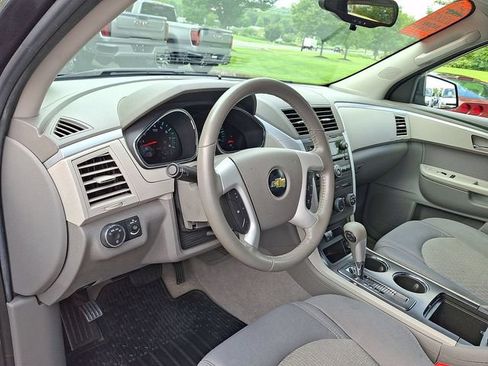 Used 2011 Chevrolet Traverse LS AWD/4WD image 10