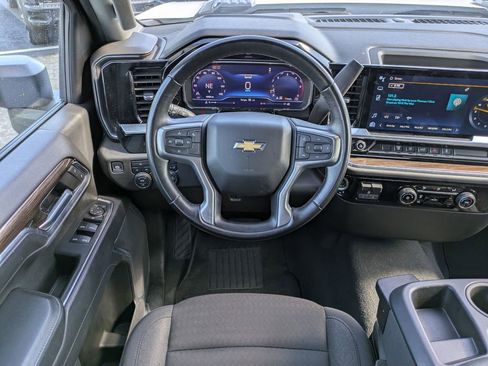 Used 2024 Chevrolet Silverado 2500 LT image 16