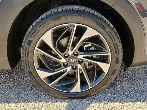 Used 2019 Hyundai Tucson Sport w/ Cargo Package image 7