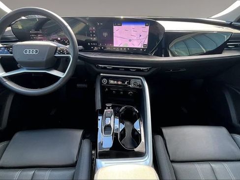 Used 2025 Audi Q5 Premium w/ Premium Plus AWD/4WD image 7
