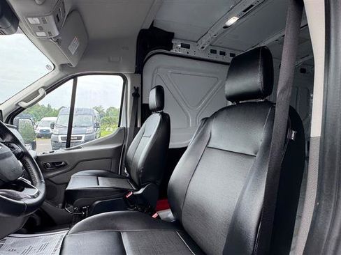 Used 2023 Ford E-Transit Medium Roof RWD image 34