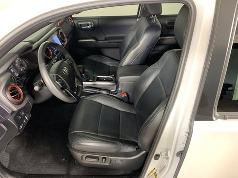 Used 2021 Toyota Tacoma TRD Sport w/ TRD Premium Sport Package image 29