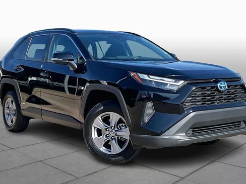 Used 2024 Toyota RAV4 XLE image 3