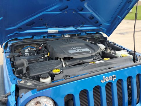 Used 2016 Jeep Wrangler Unlimited Sport w/ Quick Order Package 24S AWD/4WD image 34