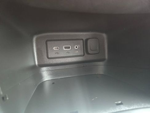 Used 2022 Chevrolet Equinox LT FWD image 21