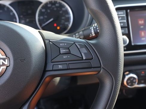 New 2025 Nissan Kicks Play S image 27