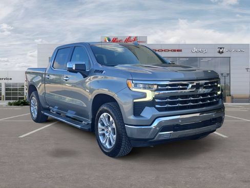 Used 2023 Chevrolet Silverado 1500 LTZ AWD/4WD image 7