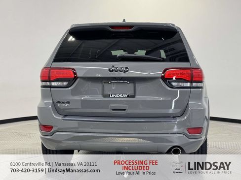 Used 2019 Jeep Grand Cherokee Altitude AWD/4WD image 8