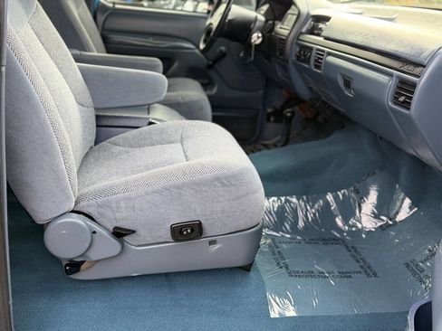 Used 1993 Ford F250 XLT image 50