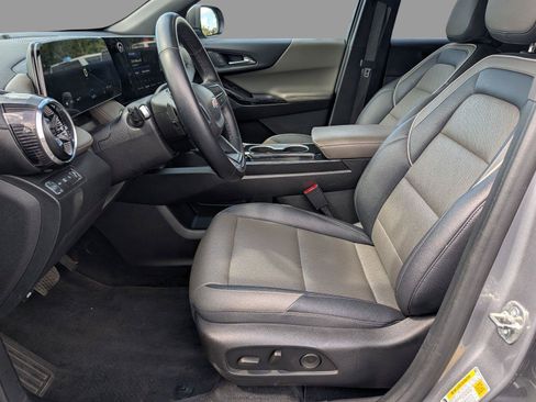 Certified 2025 Chevrolet Equinox LT w/ Convenience Package II AWD/4WD image 10