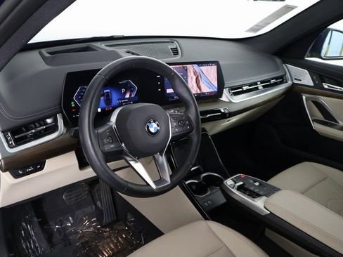 Used 2025 BMW X1 xDrive28i w/ Premium Package image 7