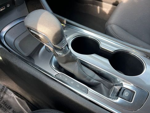 Used 2024 Chevrolet Malibu LT image 41