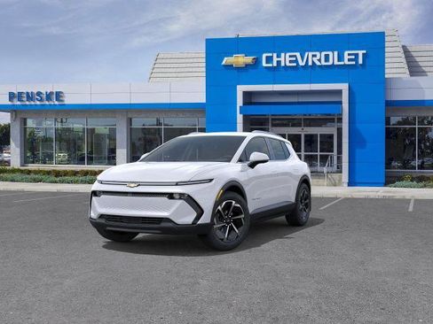 New 2026 Chevrolet Equinox EV LT image 8