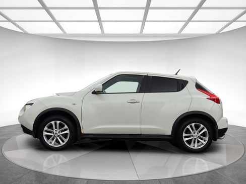 Used 2011 Nissan Juke SV AWD/4WD image 4
