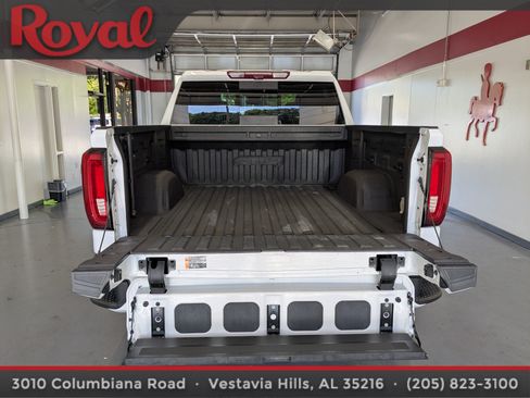 Used 2024 GMC Sierra 1500 AT4 w/ Technology Package AWD/4WD image 12