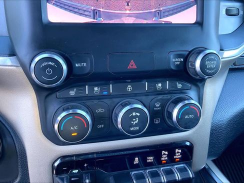 Used 2022 RAM 1500 Laramie AWD/4WD image 34
