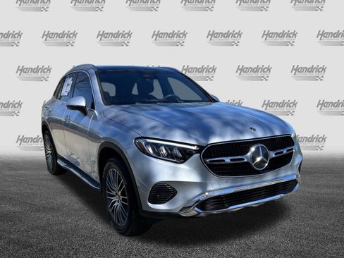 New 2026 Mercedes-Benz GLC 300 300 4MATIC SUV image 2