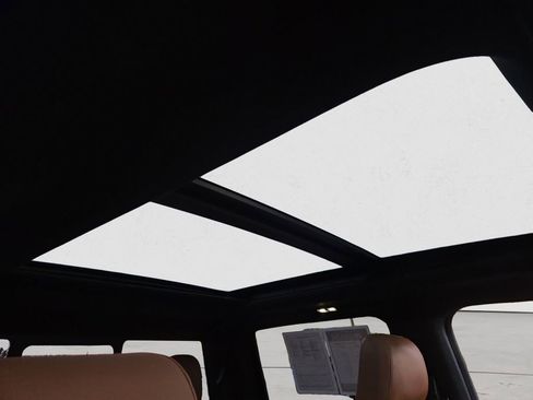 Used 2023 Ford F150 Platinum w/ Trailer Tow Package image 17