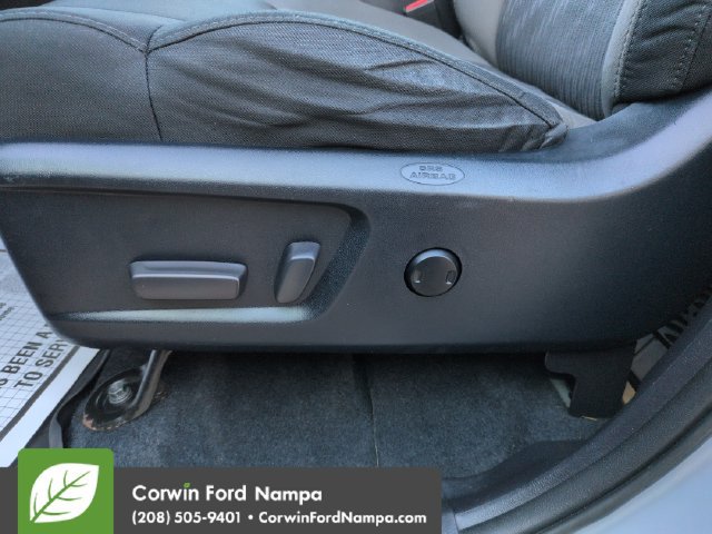 Used 2018 Toyota Tundra SR5 AWD/4WD image 12