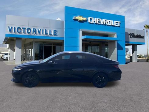 Used 2021 Hyundai Elantra SEL w/ Convenience Package FWD image 9