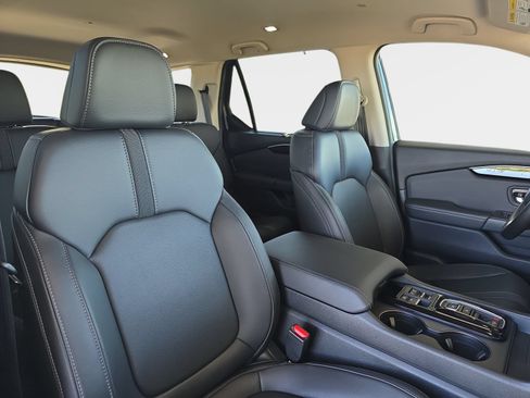 Certified 2024 Honda Pilot EX-L image 10
