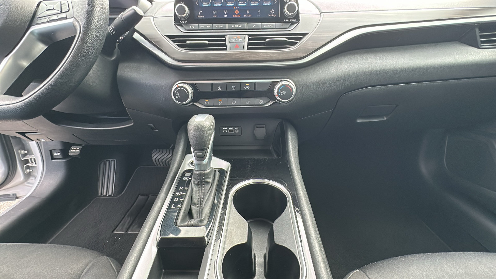 Used 2024 Nissan Altima 2.5 SV FWD image 20