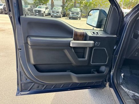 Used 2018 Ford F150 Lariat image 12