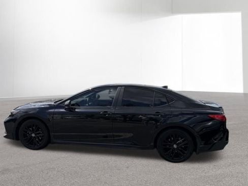 Certified 2025 Toyota Camry SE image 9