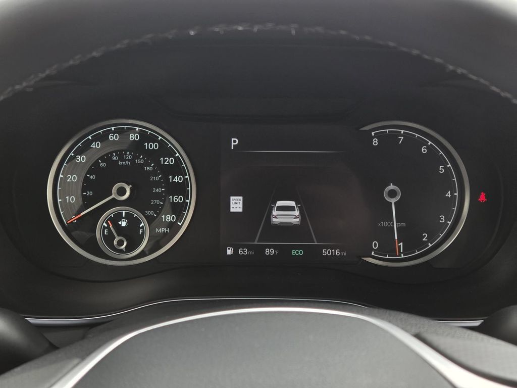 Used 2026 Genesis G70 2.5T AWD/4WD image 9