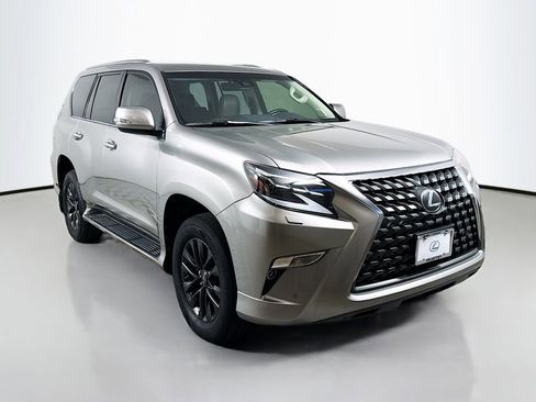 Used 2020 Lexus GX 460 Premium w/ Premium Package image 3