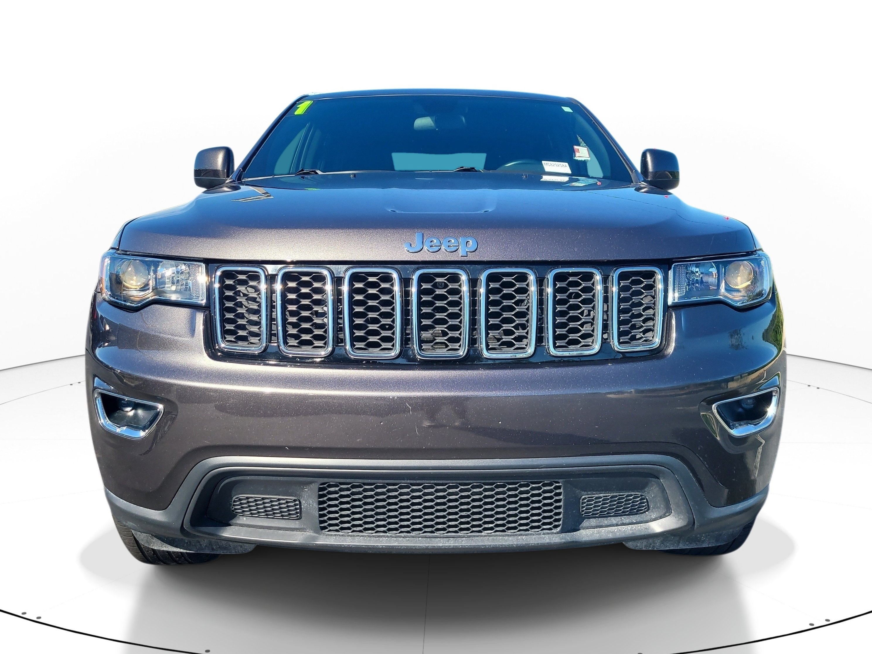 Used 2021 Jeep Grand Cherokee Laredo AWD/4WD image 2