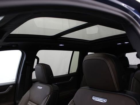 New 2026 GMC Acadia Denali Ultimate w/ LPO, Floor Liner Package AWD/4WD image 22
