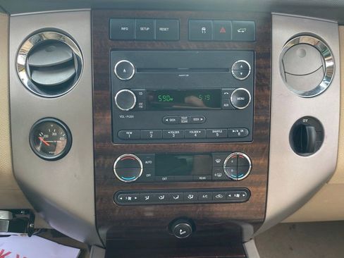 Used 2011 Ford Expedition XLT w/ 201A Rapid Spec Order Code image 22
