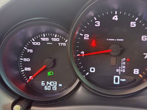 Used 2019 Porsche Macan AWD/4WD image 23
