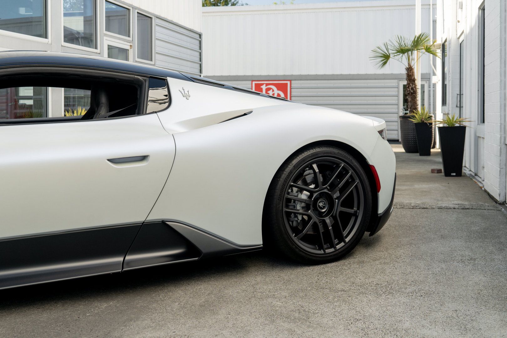 Used 2023 Maserati MC20 Coupe RWD image 6