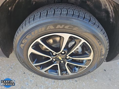 Used 2025 Chevrolet TrailBlazer LT AWD/4WD image 3