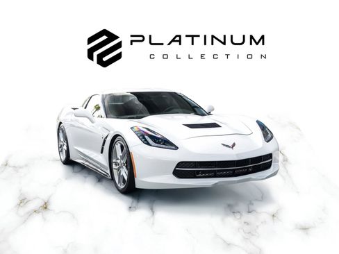 Used 2019 Chevrolet Corvette Stingray Coupe w/ 1LT RWD image 1