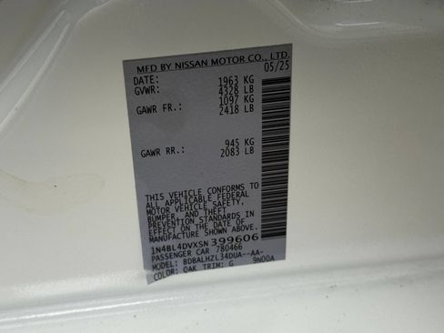 Used 2025 Nissan Altima 2.5 SV FWD image 29