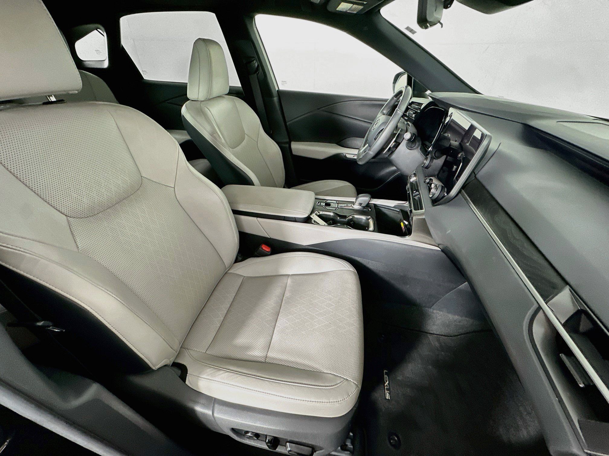 Used 2024 Lexus RX 350 Premium Plus w/ Convenience Package FWD image 33