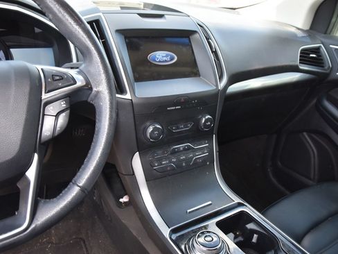 Used 2020 Ford Edge SEL w/ Convenience Package FWD image 8
