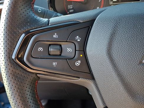 Certified 2024 Chevrolet Trax RS w/ Driver Confidence Package FWD image 21