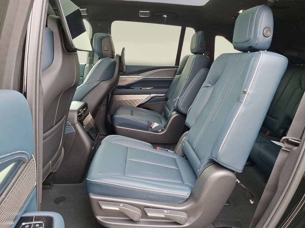 New 2025 Cadillac Escalade IQ Luxury 2 AWD/4WD image 4