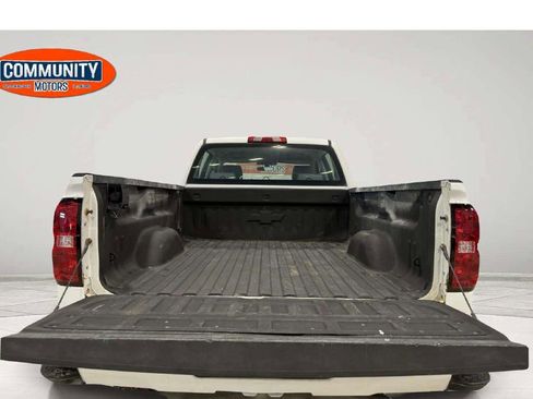 Used 2017 Chevrolet Silverado 2500 W/T image 21