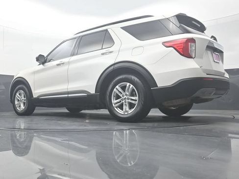 Used 2022 Ford Explorer XLT w/ Equipment Group 202A RWD image 30