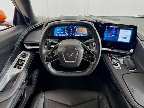 Used 2024 Chevrolet Corvette Stingray Convertible image 23