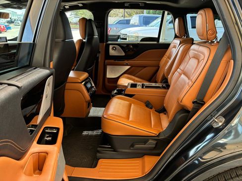 Used 2020 Lincoln Aviator Black Label w/ Dynamic Handling Package image 35